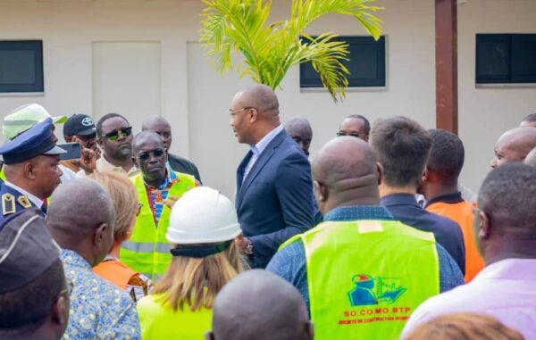 Gabon : Guy Patrick Obiang satisfait de la réhabilitation d’une structure hospitalière à Mitzic