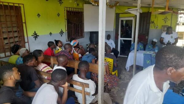 Gabon : L’UN invite les jeunes de Sotega à éviter de se laisser instrumentalisatiser par le système