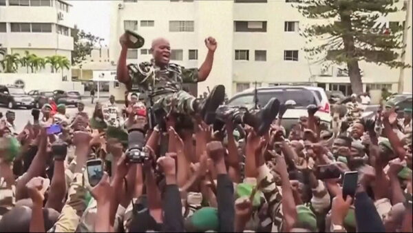 Complexité politique à Libreville : Trois coups d’Etat en 17 minutes