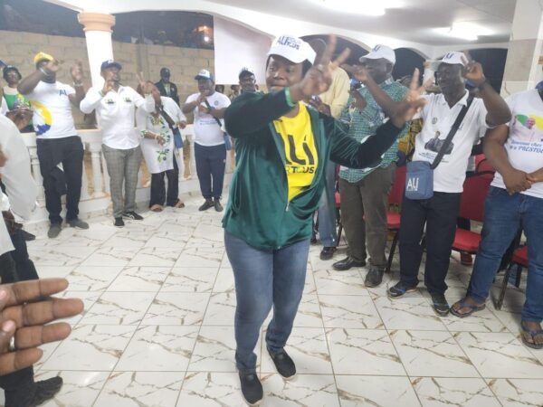 Edith Ekiri Mounombi  Oyouomi confiante de la victoire de son candidat Ali Bongo