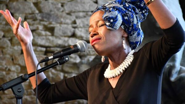France : La chanteuse gabonaise Tita Nzebi en concert à Paris le 30 septembre et à Rennes le 21 octobre