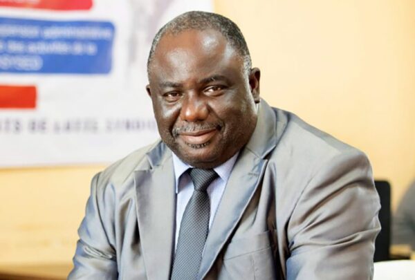 Gabon : Jean Rémy Yama accueilli en héros par ses collègues du Snec-National