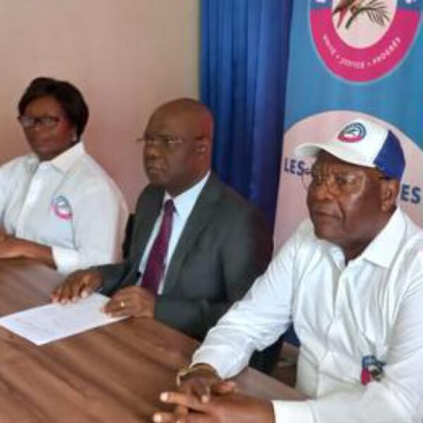 Gabon : Les Démocrates approuvent Oligui Nguema qui devrait se méfier des retourneurs de veste