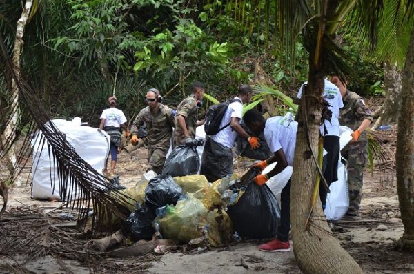 Gabon : Le coup de pouce des EFG et de RGEDD à la salubrité de l’arboretum Raponda Walker