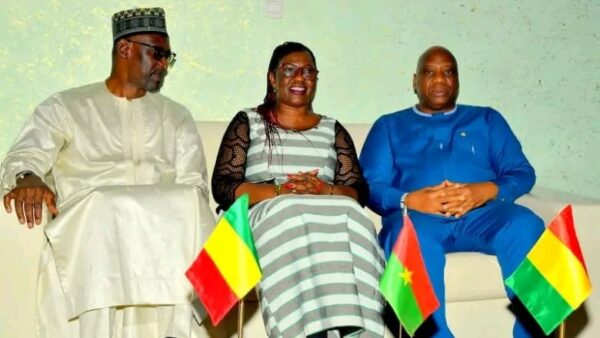 Burkina-Mali-Guinée : un mini-sommet à Ouagadougou
