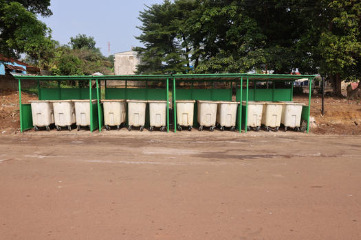 Moanda : 50 bacs à ordures pour lutter contre l’insalubrité