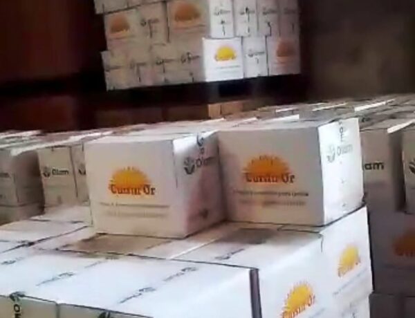 Des dizaines des cartons d’huile, d’eau minérale et de savons découverts dissimulés dans un entrepôt de boisson à Libreville